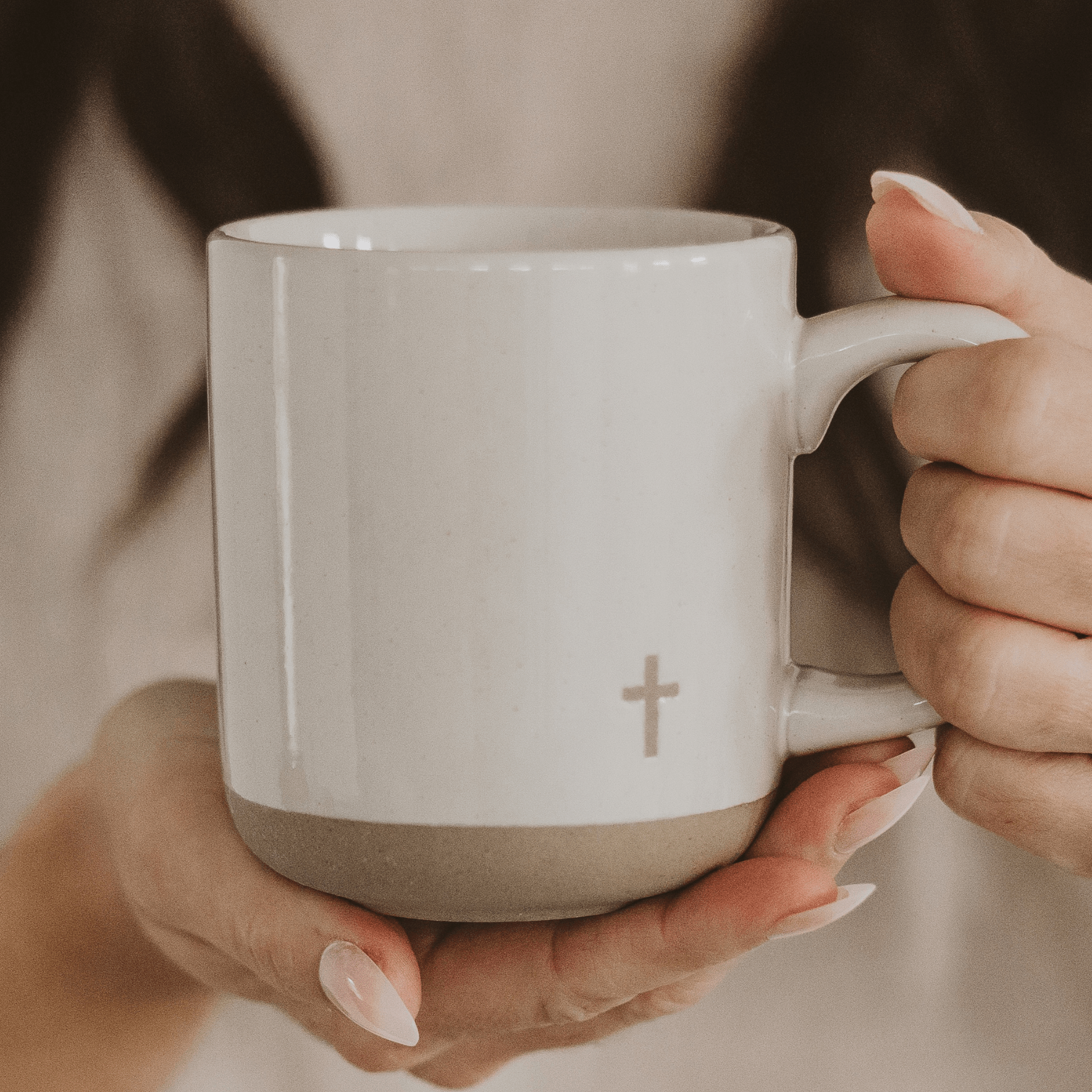 Faith-inspired cross stoneware mug in cream with natural bottom – dishwasher and microwave safe