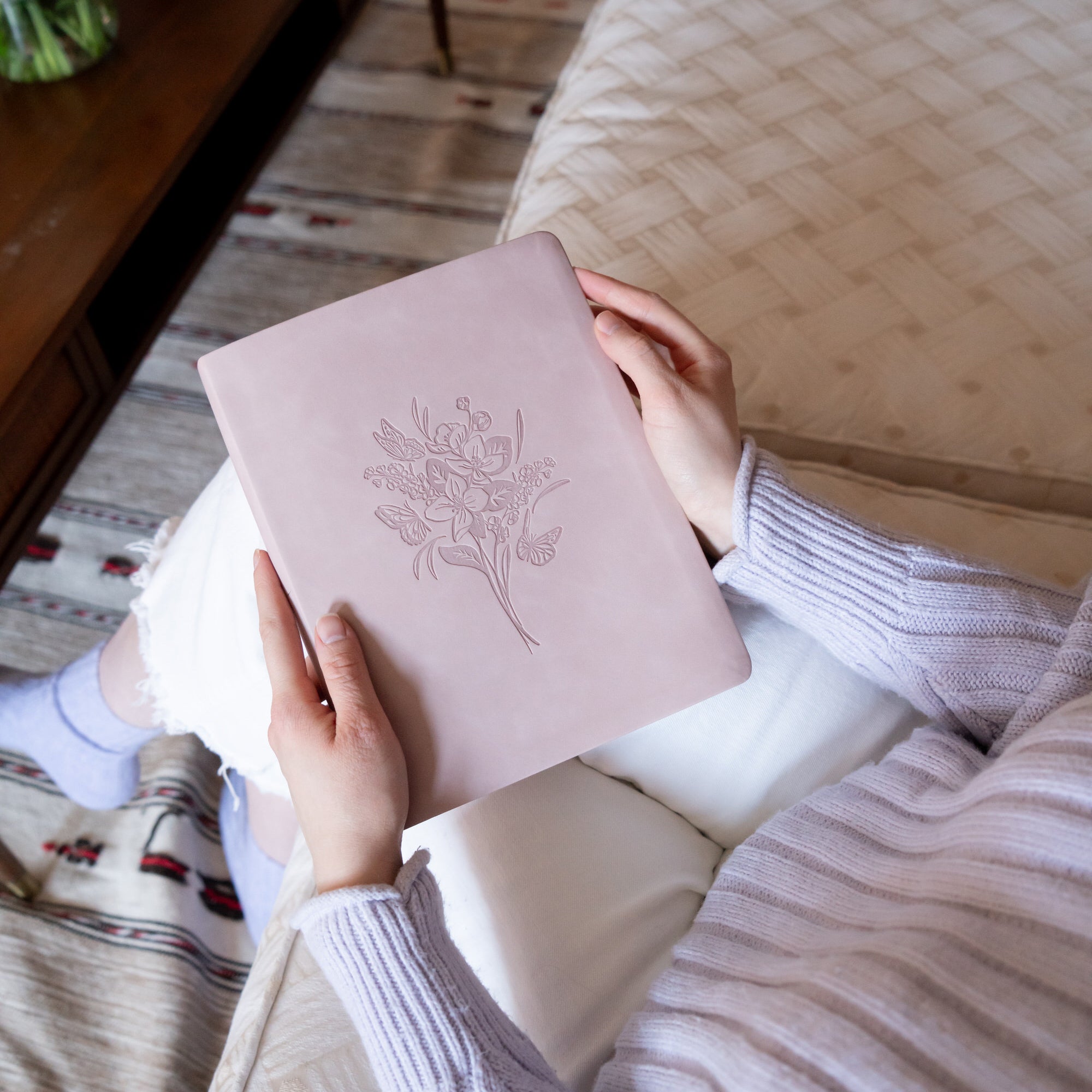 Shiloh KJV Bible – Blush Pink Leather-Like Notetaking Bible | King James Version